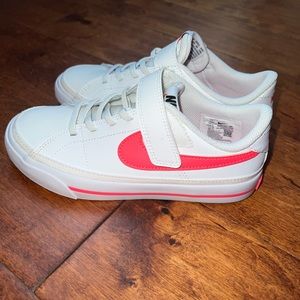 Brand New Kids Nike Court Legacy (PSV) 13C